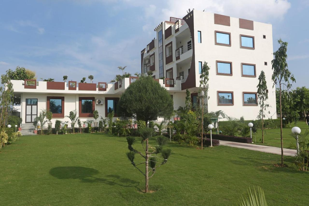 Oyo 18301 Hotel A-One Alwar Exteriör bild