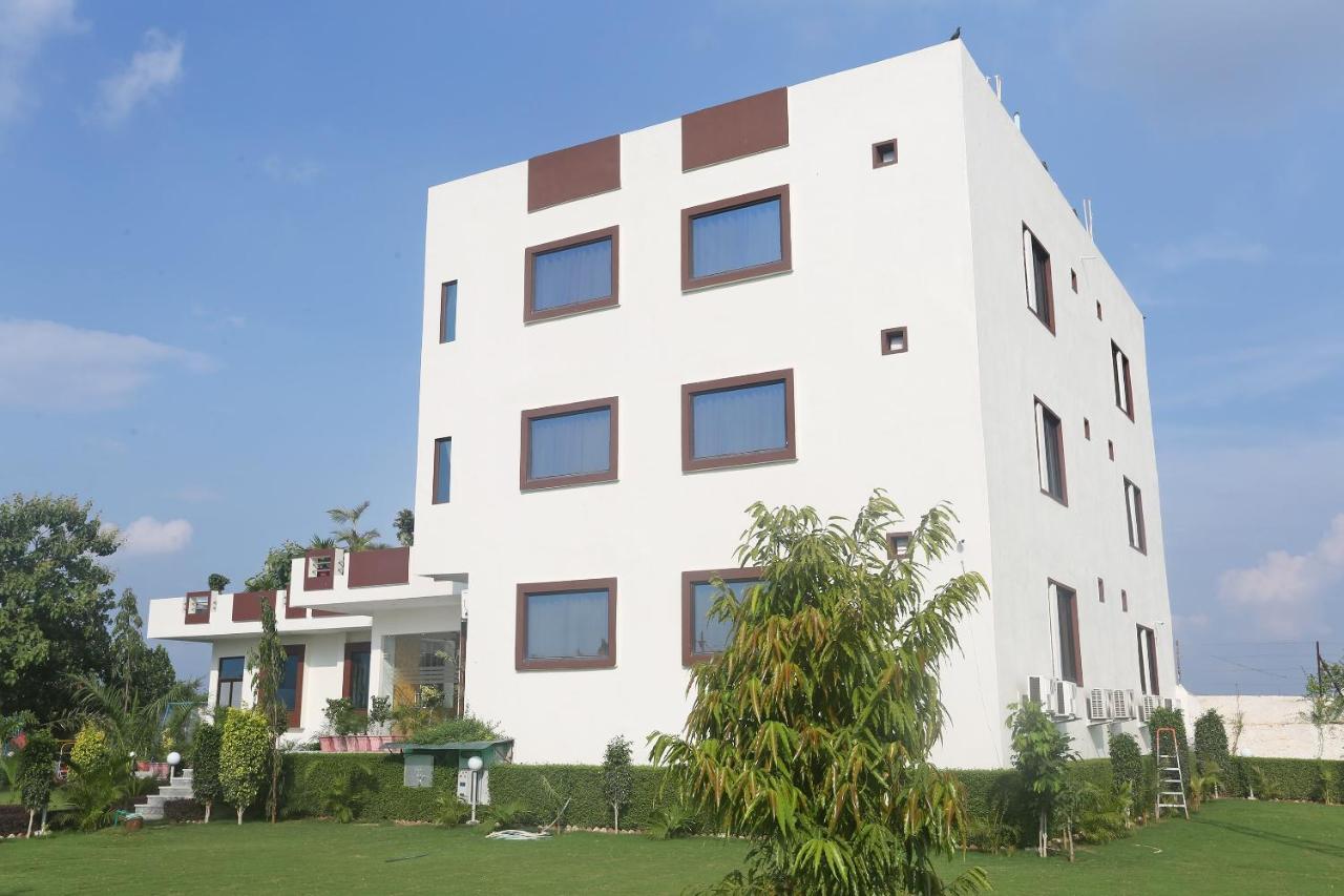 Oyo 18301 Hotel A-One Alwar Exteriör bild