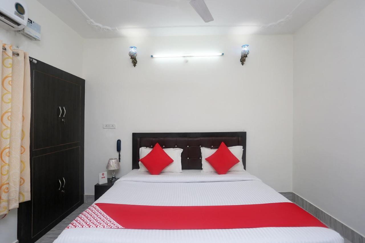 Oyo 18301 Hotel A-One Alwar Exteriör bild